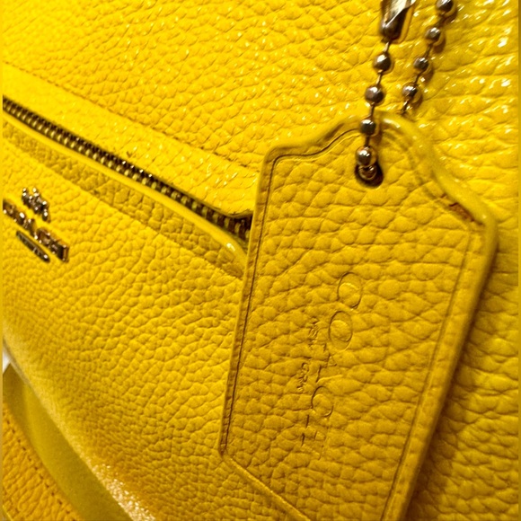 COACH Prairie Satchel in Pebble Leather - Yellow - EUC - Picture 7 of 17